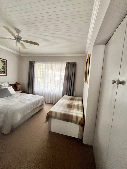 4 Bedroom Property for Sale in Herolds Bay Western Cape